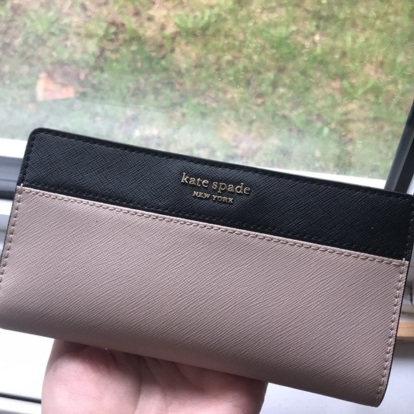 Kate Spade Wallet - Picture 4 of 4